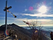 50 Alla croce dell'Ocone (anticima 1351 m) con vista sul Monte Tesoro